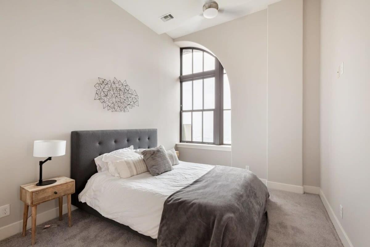2B 2Ba Luxury Downtown Suite Rooftop Deck & Gym Baltimore Extérieur photo