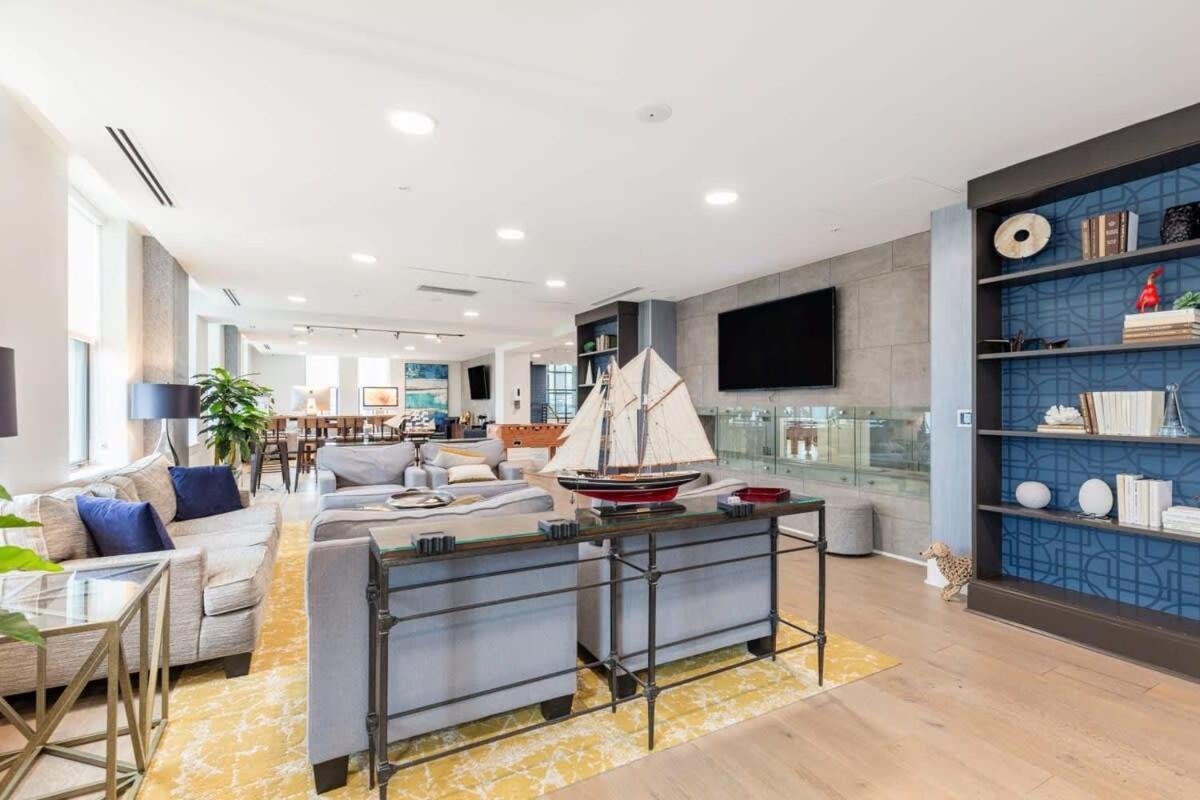 2B 2Ba Luxury Downtown Suite Rooftop Deck & Gym Baltimore Extérieur photo