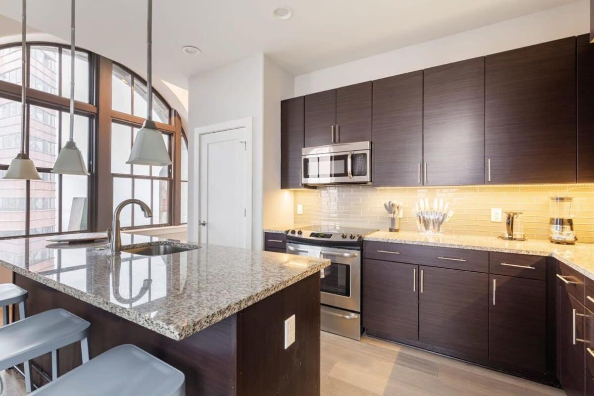 2B 2Ba Luxury Downtown Suite Rooftop Deck & Gym Baltimore Extérieur photo